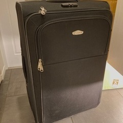 スーツケース　無料