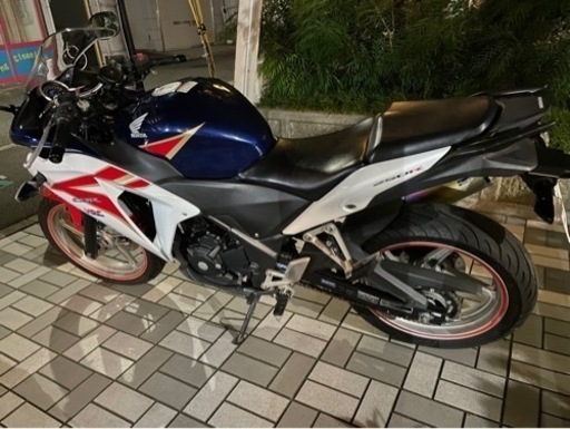 CBR 250rトリコロールカラー絶好調 ホンダCbr250r mc41 - バイク