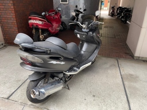 YAMAHA マジェスティ125FI マットブラック 前後タイヤ新品 早い者勝ち