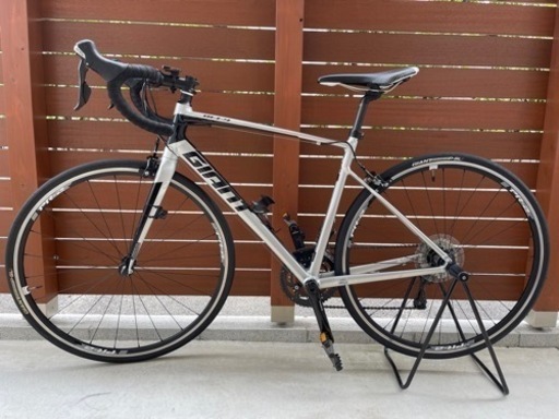 GIANT  DEFY ロードバイク2018年モデル  M(170cm〜)
