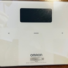 OMRON 体重計　HBF-256T