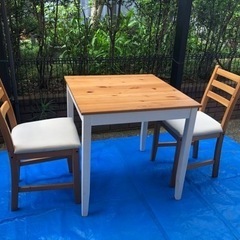 IKEA レールハムン ダイニングテーブルとイス二脚　取りにこられる方