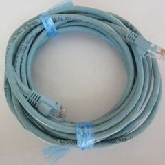 LAN ケーブル　CAT5E　長さ５m