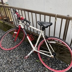 自転車　クロスバイク　ロードバイク