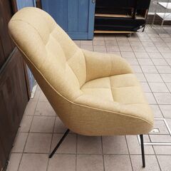 IDC OTSUKA(大塚家具) 取り扱い、デンマークのWendelbo(ヴェネルボ)社よりWONシリーズのアームチェア「マンゴー」です！角切りにしたマンゴーから着想を得た、斬新なラウンジチェア♪CF314