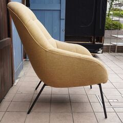 IDC OTSUKA(大塚家具) 取り扱い、デンマークのWendelbo(ヴェネルボ)社よりWONシリーズのアームチェア「マンゴー」です！角切りにしたマンゴーから着想を得た、斬新なラウンジチェア♪CF314