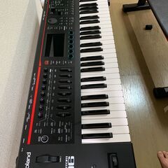 【新同品・美品】Roland FANTOM-06 シンセサイザー キーボード 電子ピアノ スタンド　ダンパーペダルセット　Synthesizers 61鍵盤 専用ケース付