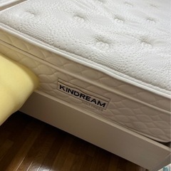 最終値下げ!!!  Ashley キングサイズ　ベッドフレーム　マットレス　セット　7月15日まで