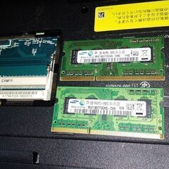 ④メモリ　PC3-10600S 4GB 動作確認済み