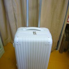 キャリーバッグ　スーツケース　ハードタイプ　ホワイト