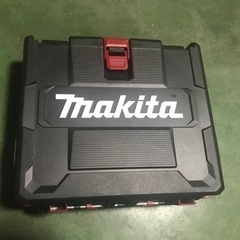 マキタ40Vmax インパクトドライバー　TD002GRDX