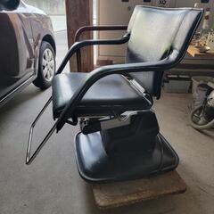 美容室の椅子(電動)