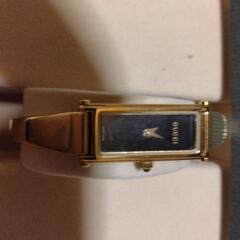 美品GUCCI1500ゴールドクォーツ腕時計黒文字ＮＮ2759