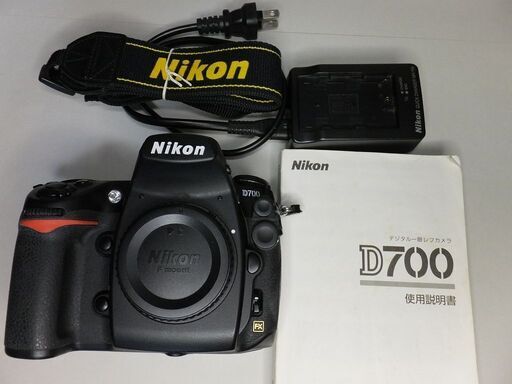 NIKON D700　デジタルフルサイズ一眼レフカメラ　ボディ　中古品