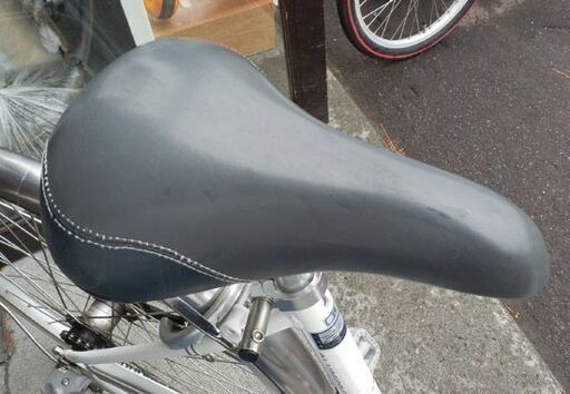 自転車 26インチ 白 3段変速 ALUMINM FRAME 鍵 カゴ ライト ベル 