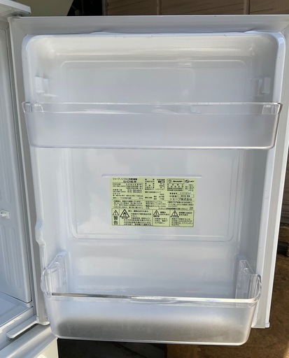 【RKGRE-925】特価！シャープ/137L 2ドア冷凍冷蔵庫/SJ-C14E-W/中古品/2019年製/当社より近隣無料配達！ Amazon.co.jp: シャープ 137L 2ドア冷蔵庫（ホワイト系）SHARP SJ-14Y