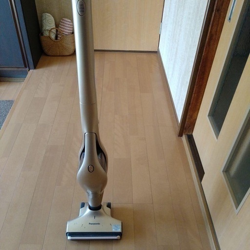 お譲り先決定しました！パナソニック　ハンディー掃除機