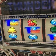 むっくサンダーV パチスロ実機 メダル750枚家庭用電源対応 むっく