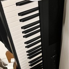 電子ピアノ(MIDIケーブル付き)