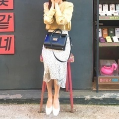 韓国ファッション ブラウスとスカート