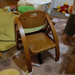ベビー用食事椅子
