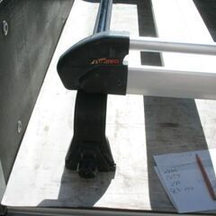 今取引中です　今現在3人のキャンセル待ちがいますのですみませんが取引は出来ません　　バン　ハイエース　　アルミ　キャリア　長尺用　10足　レインガード