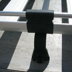 今取引中です　今現在3人のキャンセル待ちがいますのですみませんが取引は出来ません　　バン　ハイエース　　アルミ　キャリア　長尺用　10足　レインガード