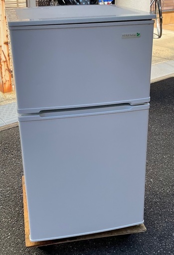 【RKGRE-928】特価！YAMADA//90L 2ドア冷凍冷蔵庫/YRZ-C09B1/中古品/2018年製/当社より近隣無料配達！