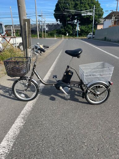 中古電動アシスト自転車 パナソニックの3輪自転車 ビビライフ目立つ傷もなくきれいな自転車ですアシスト、シフトは問題ありませんでした。
