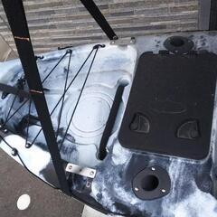 ディスカバリー　10ftフィッシングカヤック　パドル・椅子・ドリー・ラダー付き 