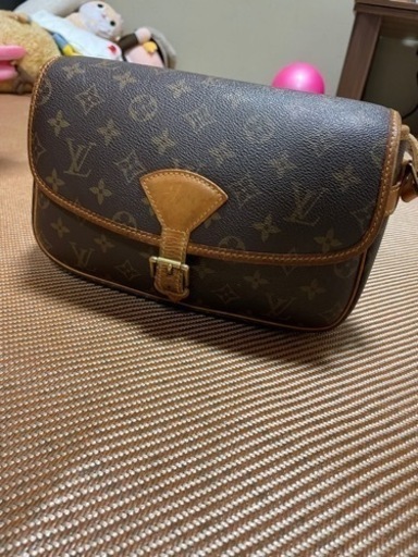 ルイヴィトン  VUITTON ショルダーバック