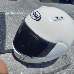 arai ヘルメット　ホワイト