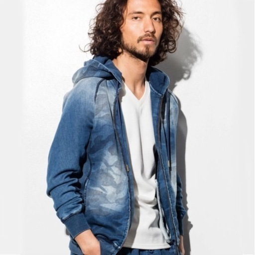 極美品 1PIU1UGUALE3 RELAX ウノピゥウノウグァーレトレ リラックス