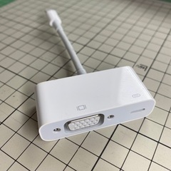 【ネット決済・配送可】Apple Lightning-VGAアダプター