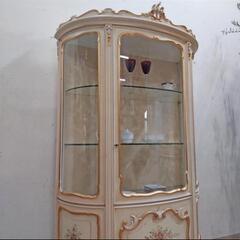 【全国発送可能！】美しいハンドペイント♪ 最高級キャビネット ロココ様式 キュリオケース 彫装飾