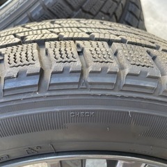 スタッドレスタイヤ（175/65R15 84Q）