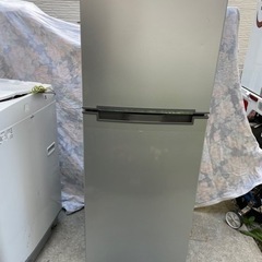 2ドア冷蔵庫（2018年製）