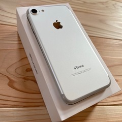 iPhone7 32g ホワイト ほぼ新品 