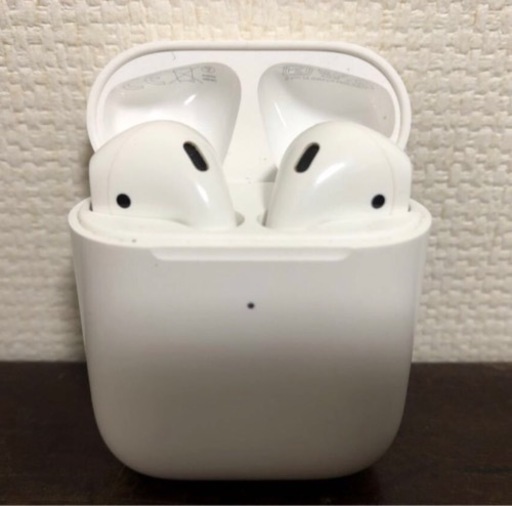 【決まりました】Apple AirPods アップル エアーポッツ エアポッズ 第2世代 イヤフォン ケース付き