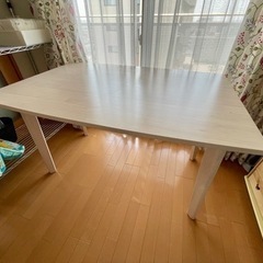 食卓テーブルと椅子2脚セット　ニトリ社製