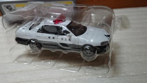 開封未使用トミカ TLV LV-N127a 日産スカイライン25GTターボパトロールカー