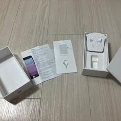 iPhoneSE（第2世代） 箱、純正イヤホン、説明書等付属品