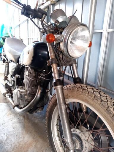 ヤマハのＳＲ４００1JRの不動車になります。