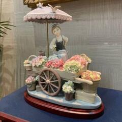 美品 リヤドロ LLADR\'O 『公園通りの花屋さん』 台座付き