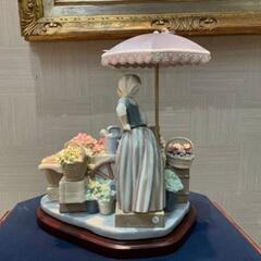 美品 リヤドロ LLADR\'O 『公園通りの花屋さん』 台座付き