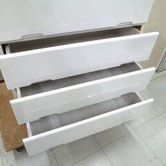 チェスト エナメル調 幅79×奥行40×高さ98.5cm 5段 ホワイト 収納タンス 収納家具 箪笥 苫小牧西店