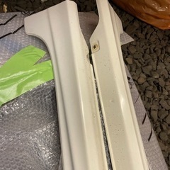 プリウスa モデリスタサイドスカート2点