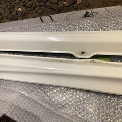 プリウスa モデリスタサイドスカート2点