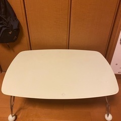 【無料】白いテーブル