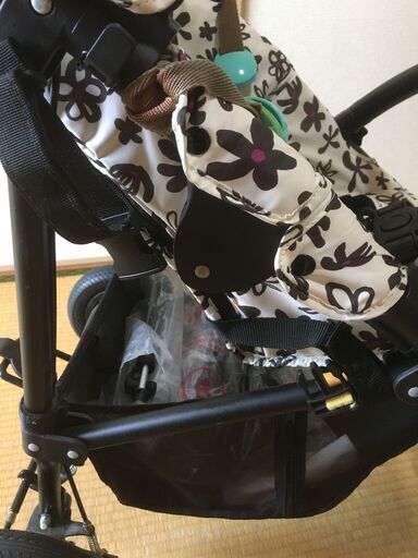 エアバギー ココ ブレーキ 【限定色】ブラックパンジー おまけ多数 ベビーカーレンタル｜エアバギーココブレーキ【ベビー用品